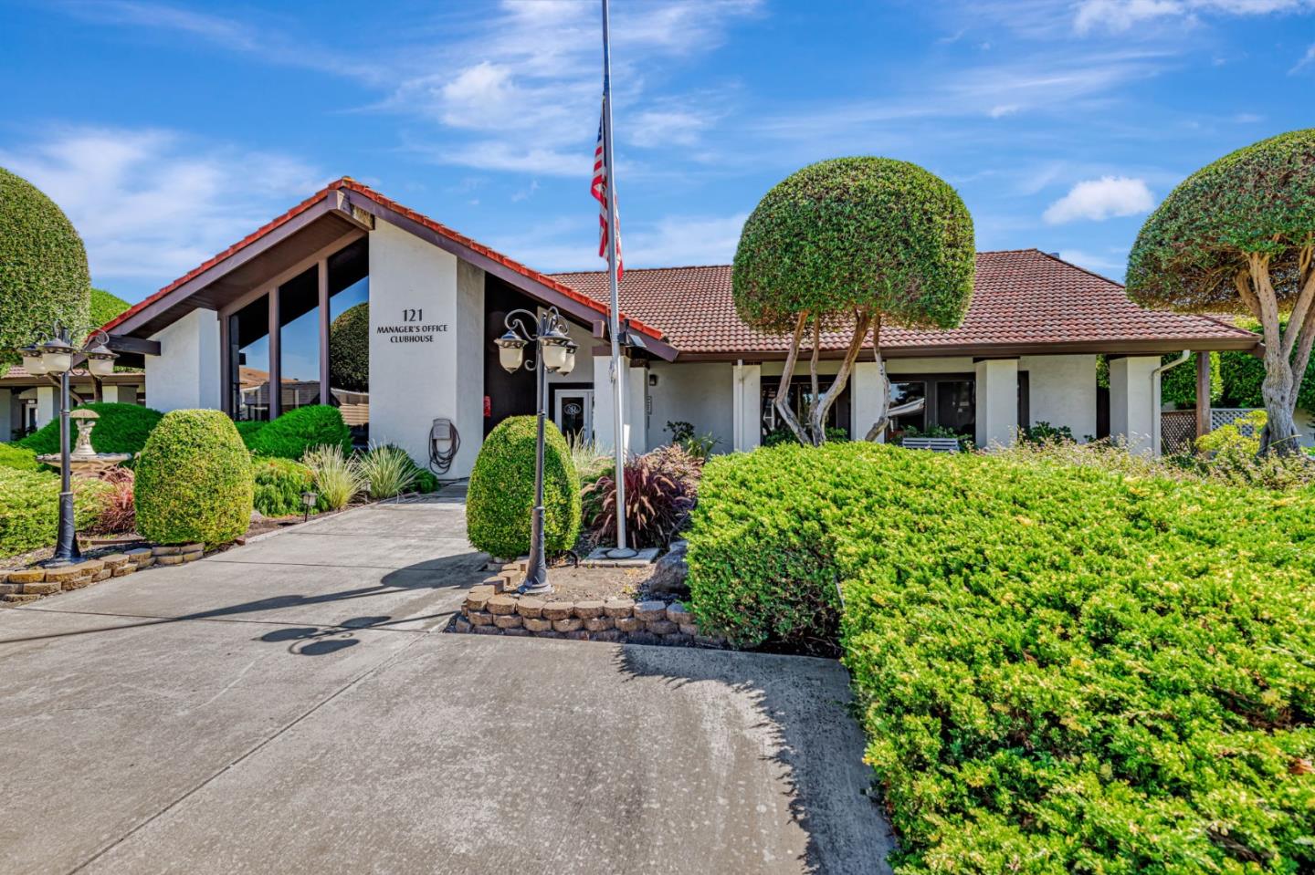 29129 Verdi Road, Unit 29129 Hayward, CA 94544 - Photo 34 of 37 a front view of a house with a garden