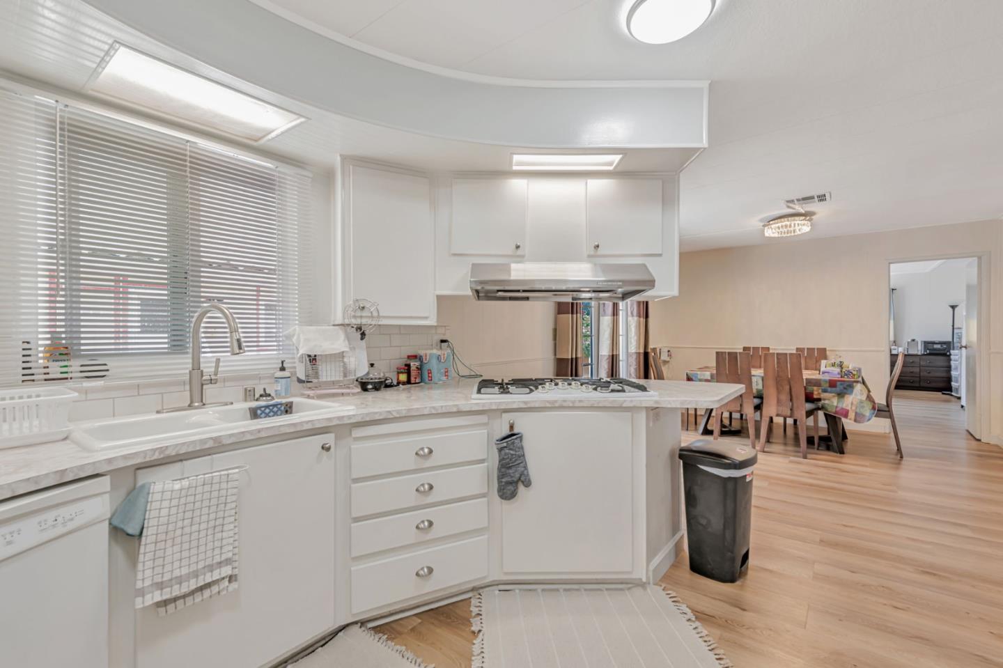 29129 Verdi Road, Unit 29129 Hayward, CA 94544 - Photo 10 of 37 a kitchen with lots of counter top space