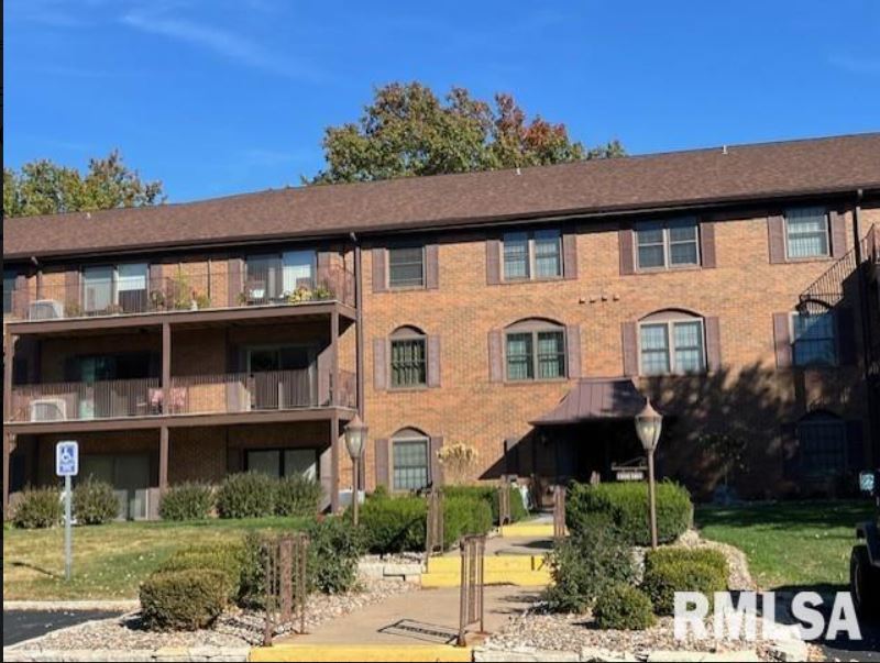 1350 Kimberly Ridge Road, Unit 310 Bettendorf, IA 52722 - Photo 3 of 23 Gallery Image 3