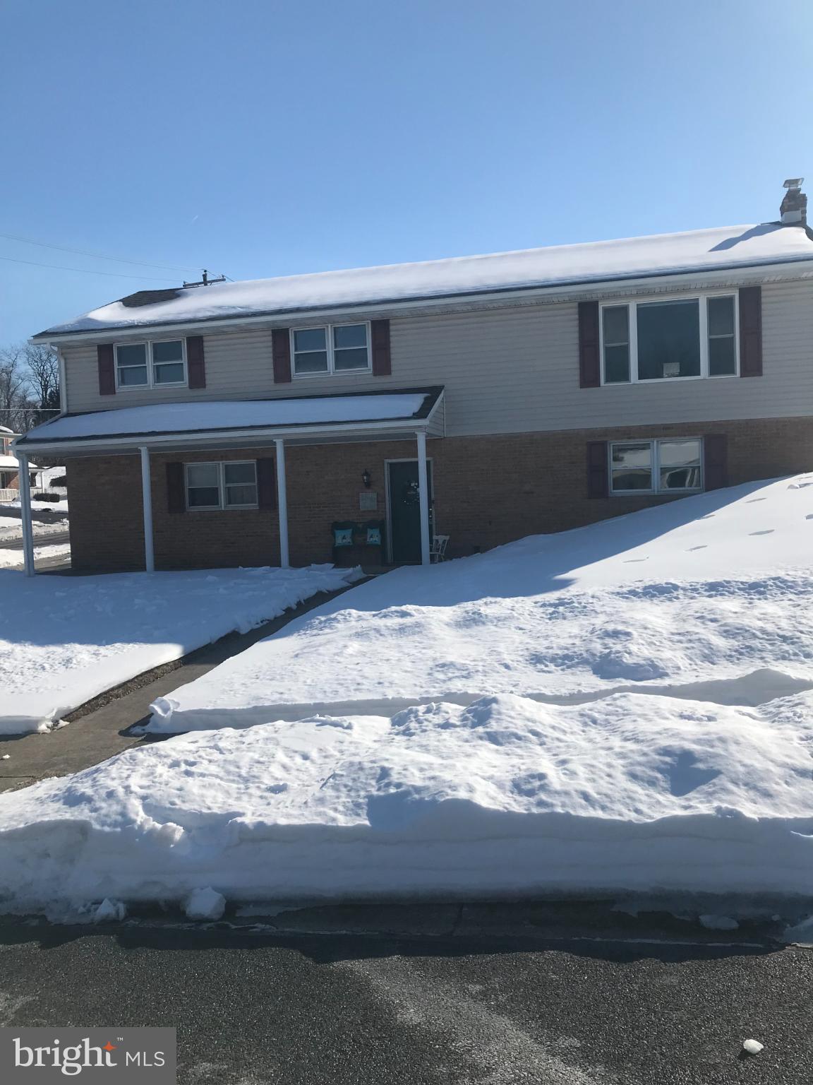 22 Covington Drive Manchester, PA 17345 - Photo 3 of 3 Charming home blanketed in winter's snow.