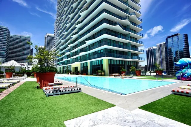 $5,900 | 1300 South Miami Avenue, Unit 2005, Miami, FL 33130