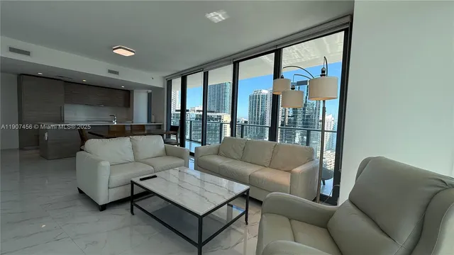 $5,900 | 1300 South Miami Avenue, Unit 2005, Miami, FL 33130