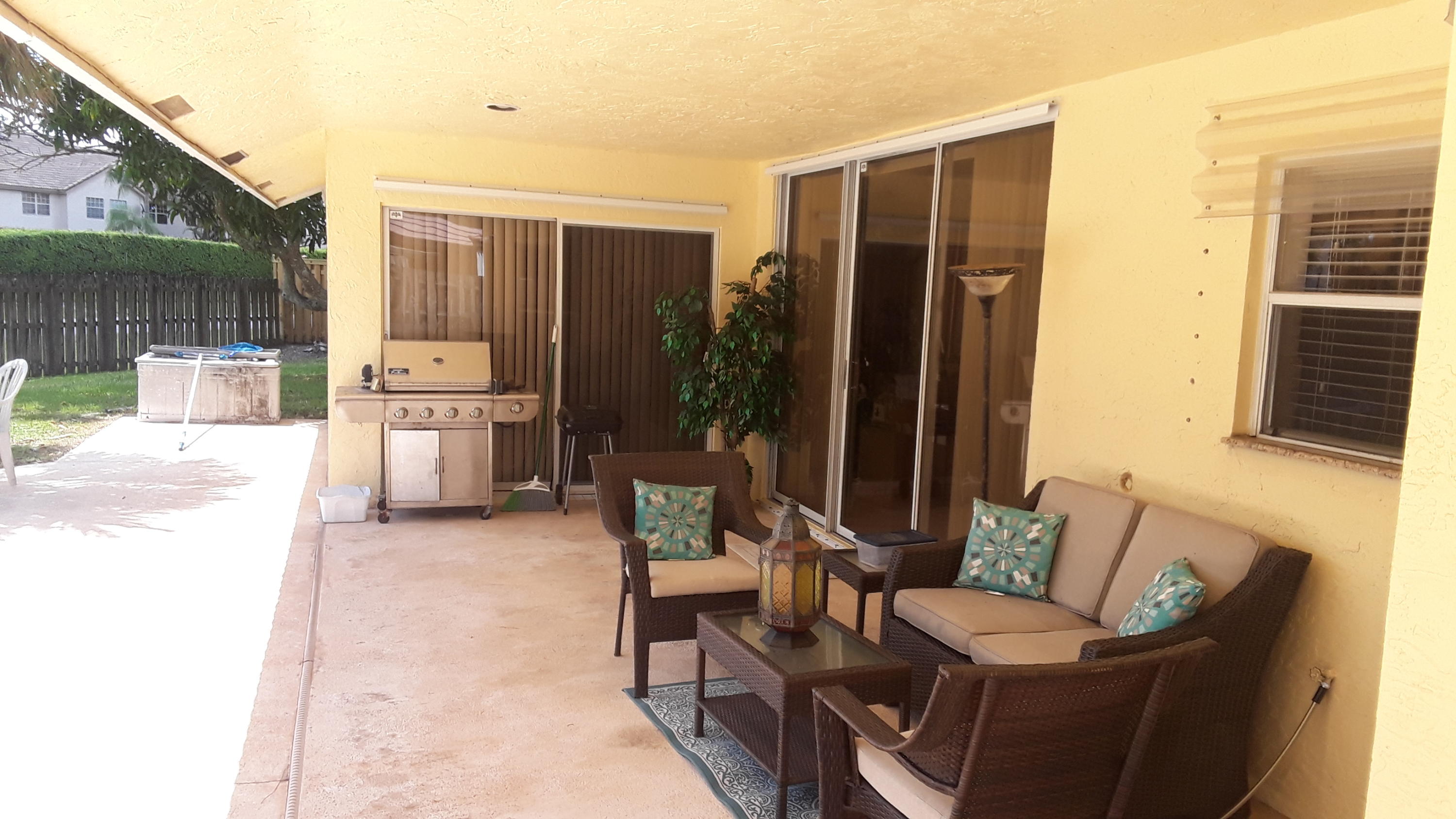 9549 Carousel Circle East Boca Raton, FL 33434 - Photo 19 of 28 patio