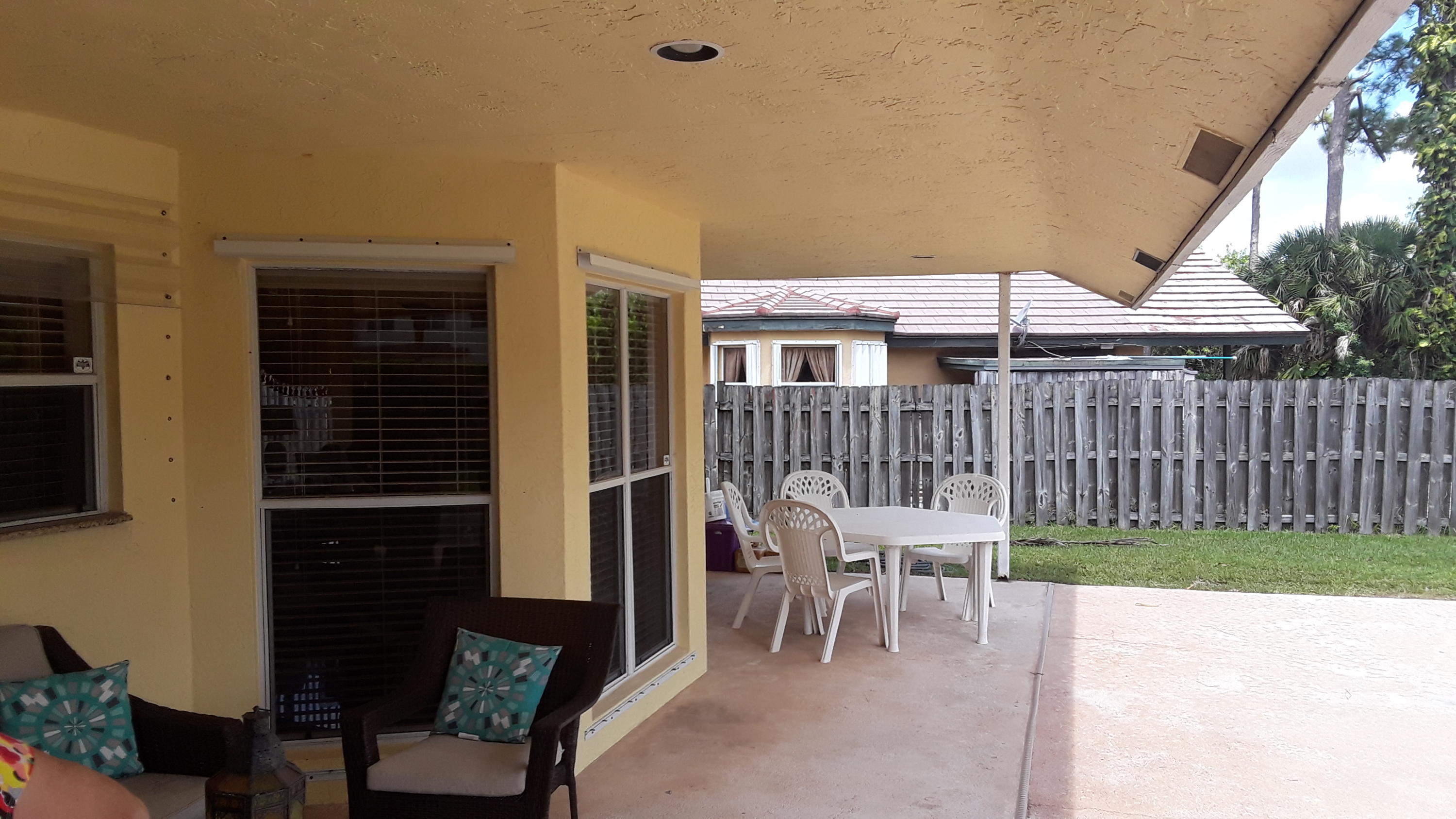 9549 Carousel Circle East Boca Raton, FL 33434 - Photo 20 of 28 patio