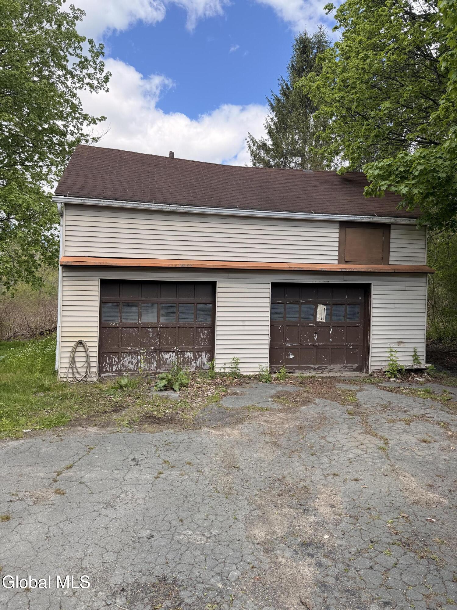 1091 Hoosick Road Brunswick, NY 12180 - Photo 3 of 16 IMG_7810