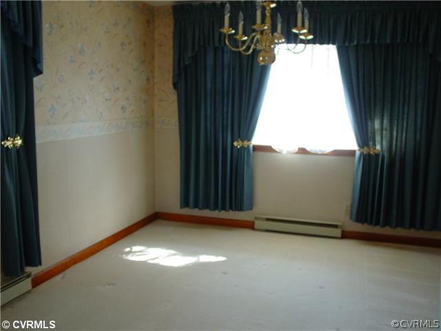 11601 Buckhurst Street Chester, VA 23831 - Photo 3 of 10 Dining Room