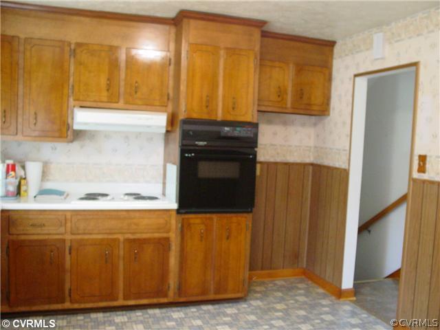 11601 Buckhurst Street Chester, VA 23831 - Photo 6 of 10 Kitchen