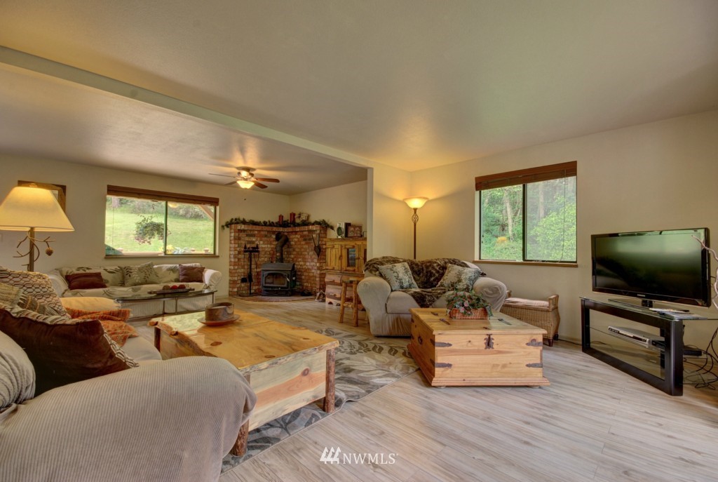 1415 Eagle Ridge Road Oak Harbor, WA 98277 - Photo 3 of 15 Gallery Image 3