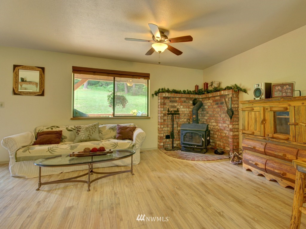 1415 Eagle Ridge Road Oak Harbor, WA 98277 - Photo 4 of 15 Gallery Image 4