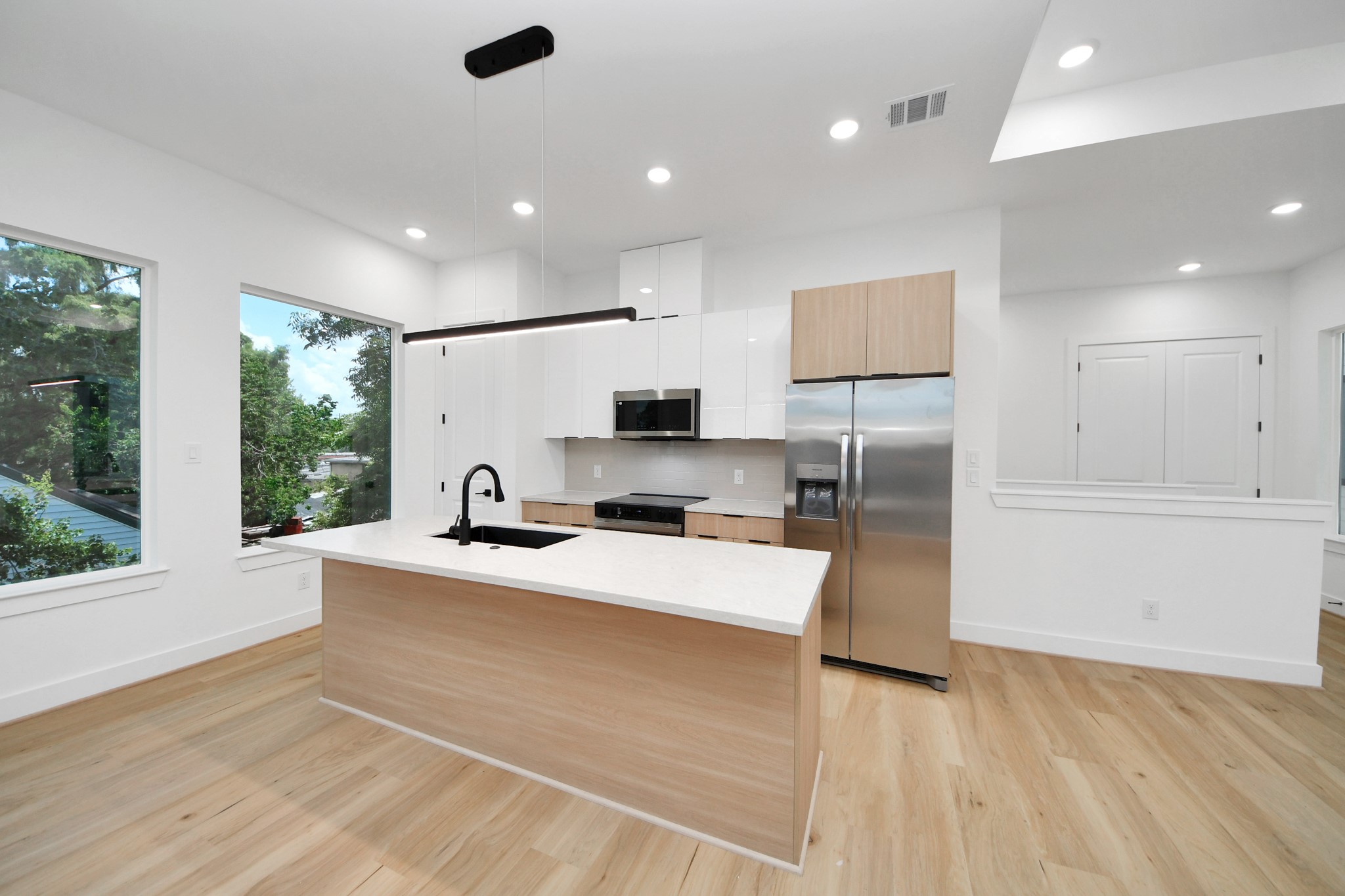 7117 Eastwood Street Houston, TX 77021 - Photo 12 of 35