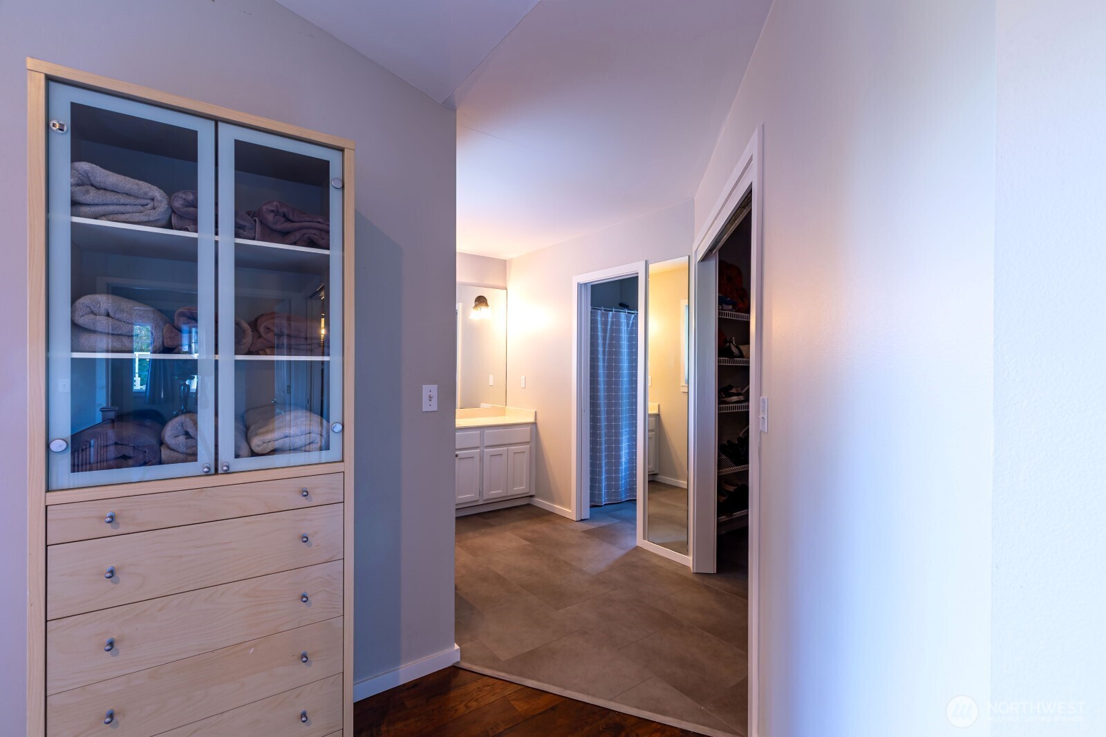 20129 Tveit Road Arlington, WA 98223 - Photo 10 of 31 a view of walk in closet with empty racks