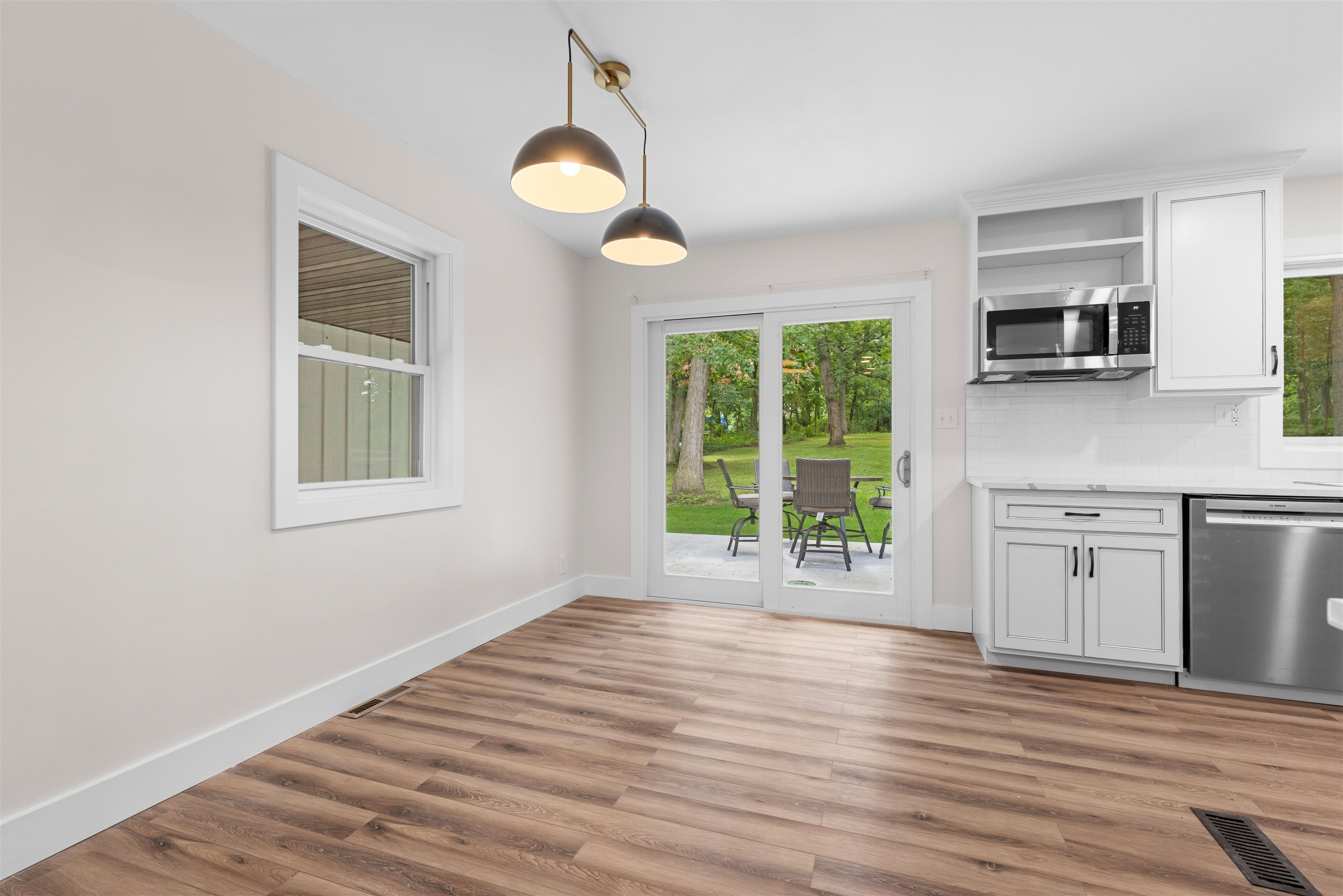 6427 Harlem Road Loves Park, IL 61111 - Photo 12 of 28