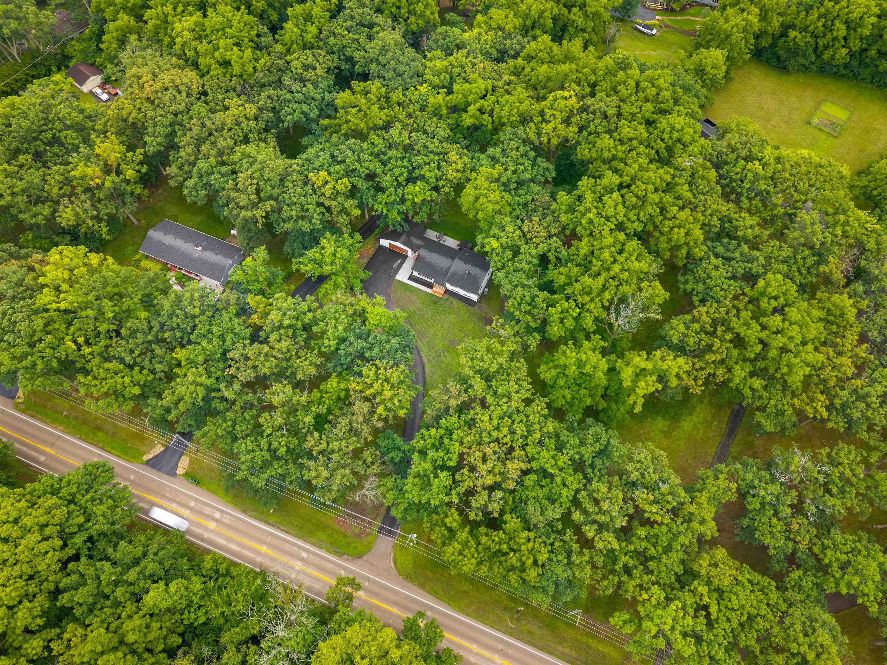 6427 Harlem Road Loves Park, IL 61111 - Photo 3 of 28