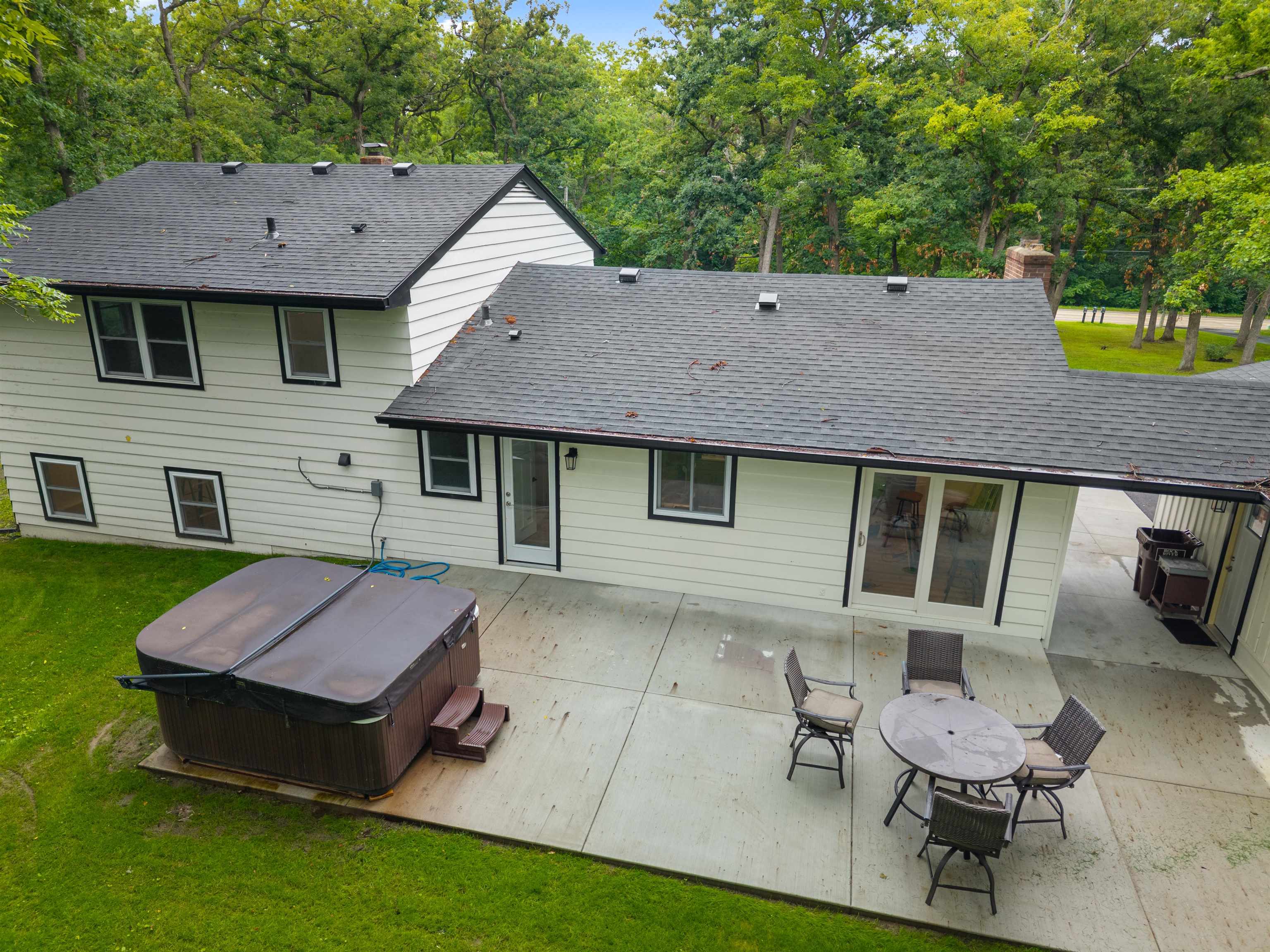 6427 Harlem Road Loves Park, IL 61111 - Photo 5 of 28