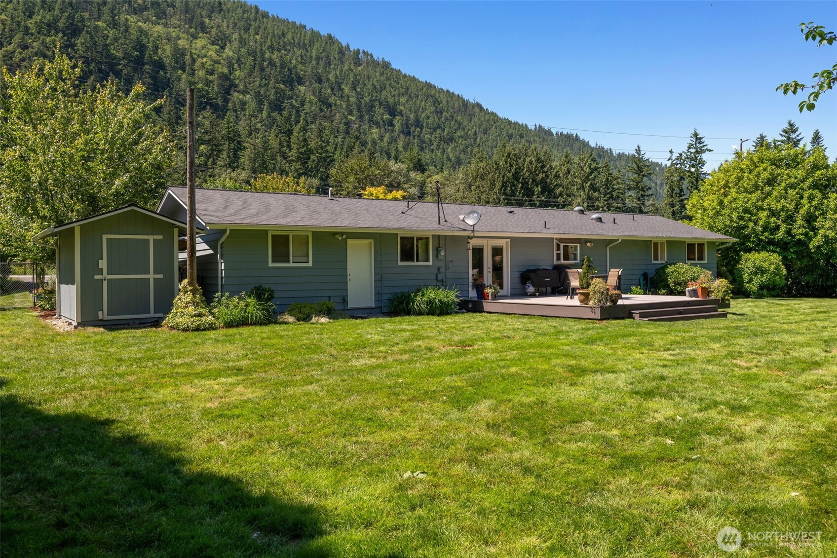 12328 Issaquah-Hobart Road Southeast Issaquah, WA 98027 - Photo 34 of 40
