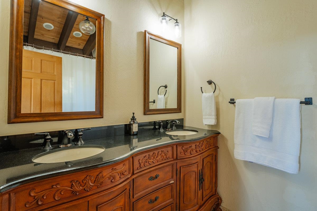 11030 Ski Slope Way Truckee, CA 96161 - Photo 12 of 28