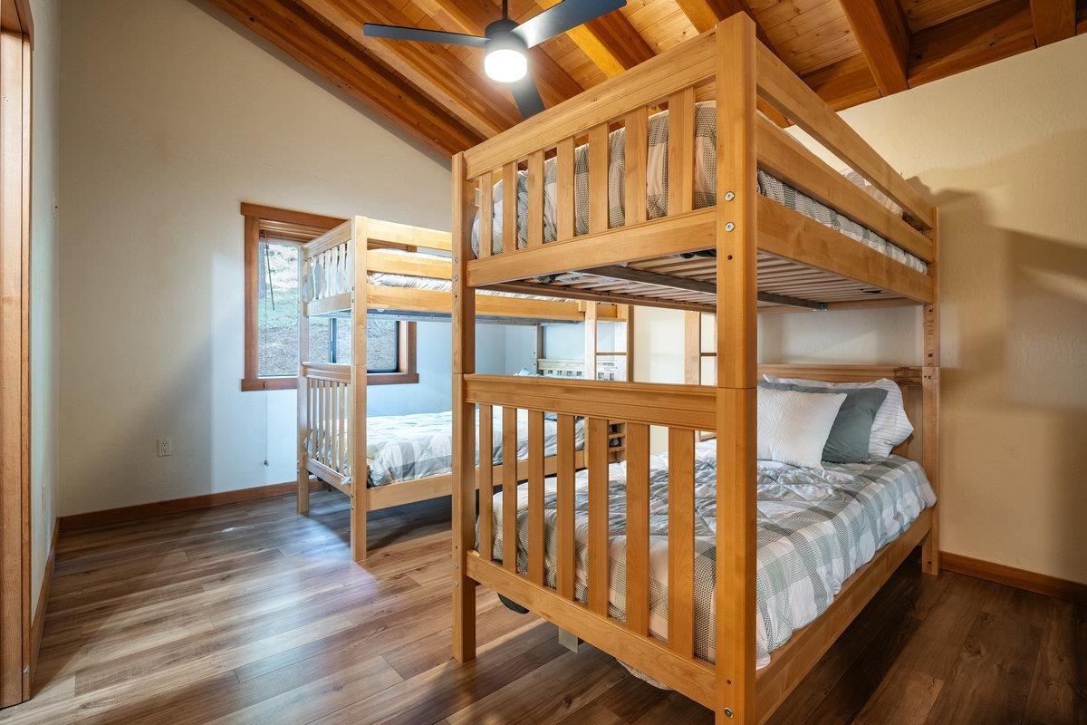 11030 Ski Slope Way Truckee, CA 96161 - Photo 16 of 28