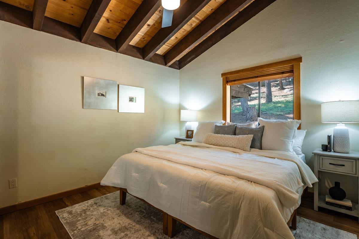 11030 Ski Slope Way Truckee, CA 96161 - Photo 18 of 28