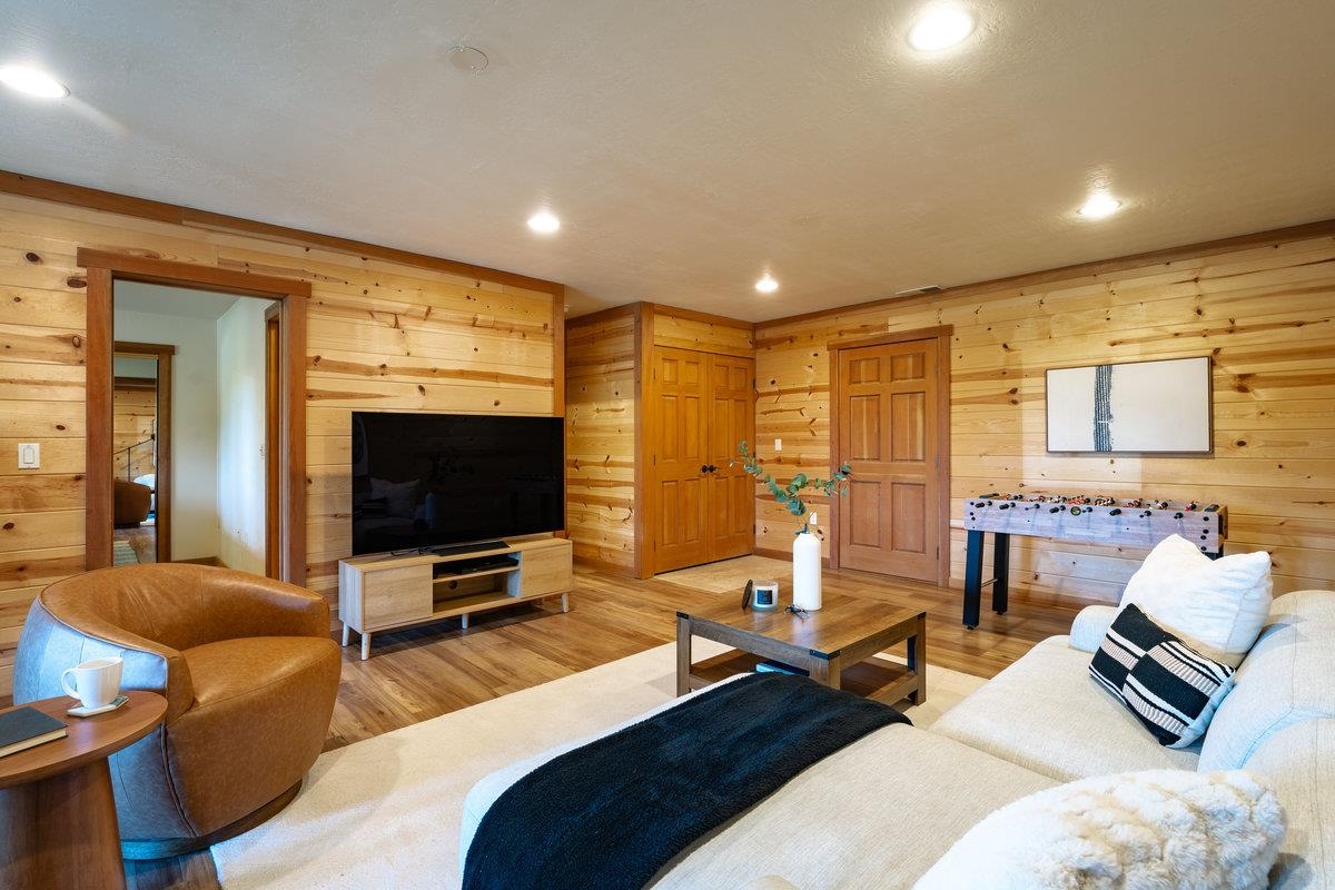 11030 Ski Slope Way Truckee, CA 96161 - Photo 20 of 28