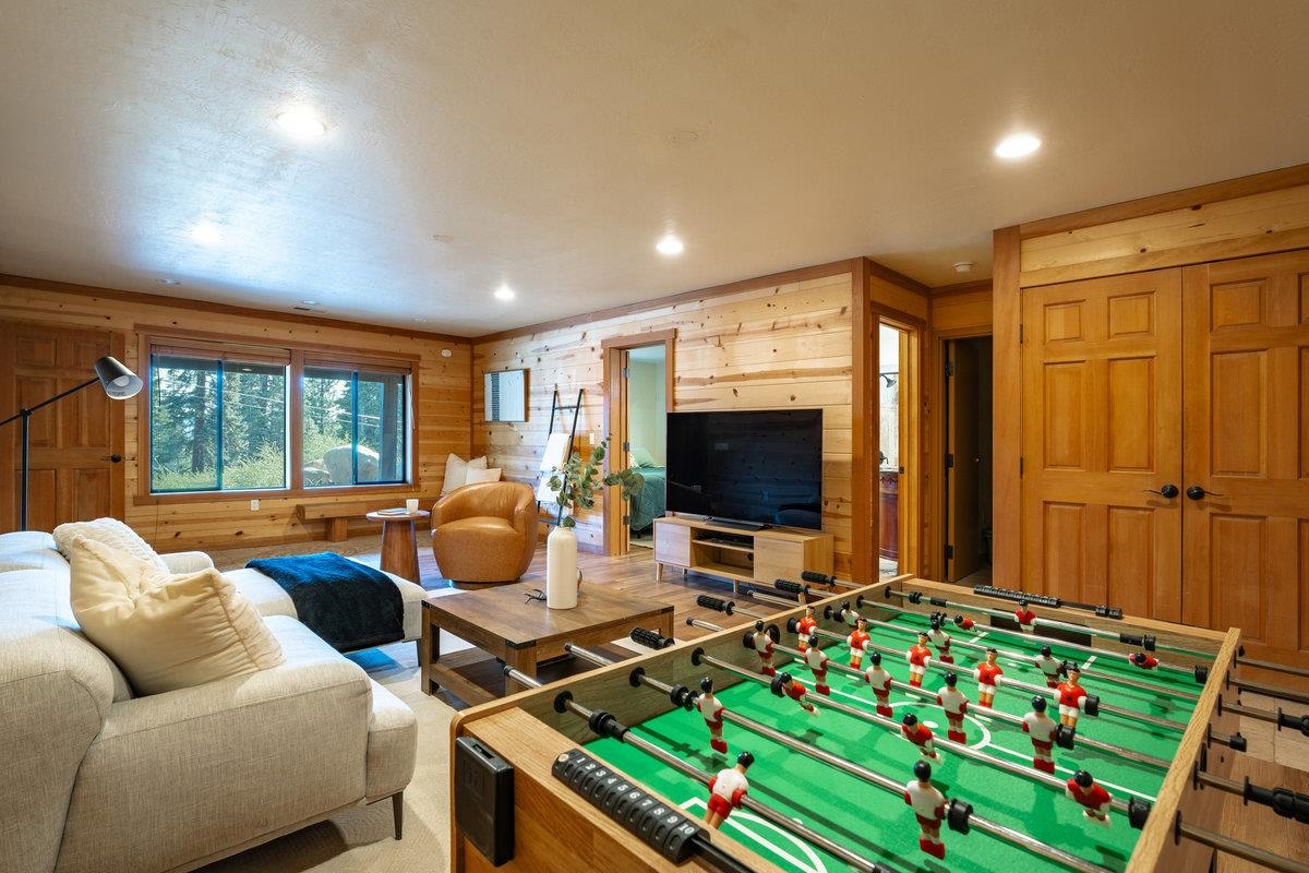 11030 Ski Slope Way Truckee, CA 96161 - Photo 21 of 28