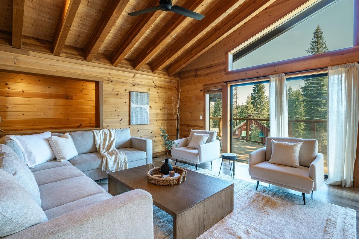 11030 Ski Slope Way Truckee, CA 96161 - Photo 8 of 28