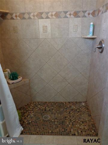 1324 Grand Valley Road Hanover, PA 17331 - Photo 22 of 35
