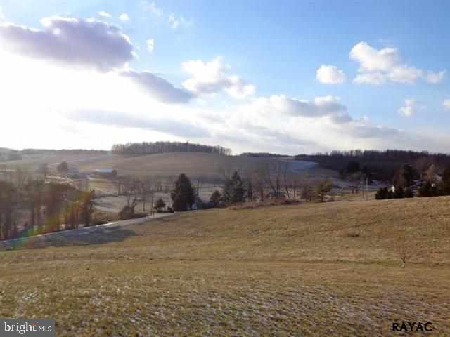 1324 Grand Valley Road Hanover, PA 17331 - Photo 4 of 35
