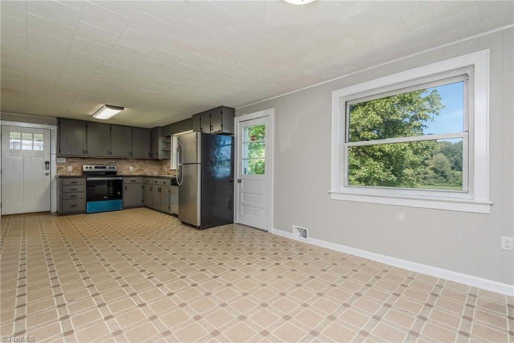 541 Pennell Road Moravian Falls, NC 28654 - Photo 6 of 37
