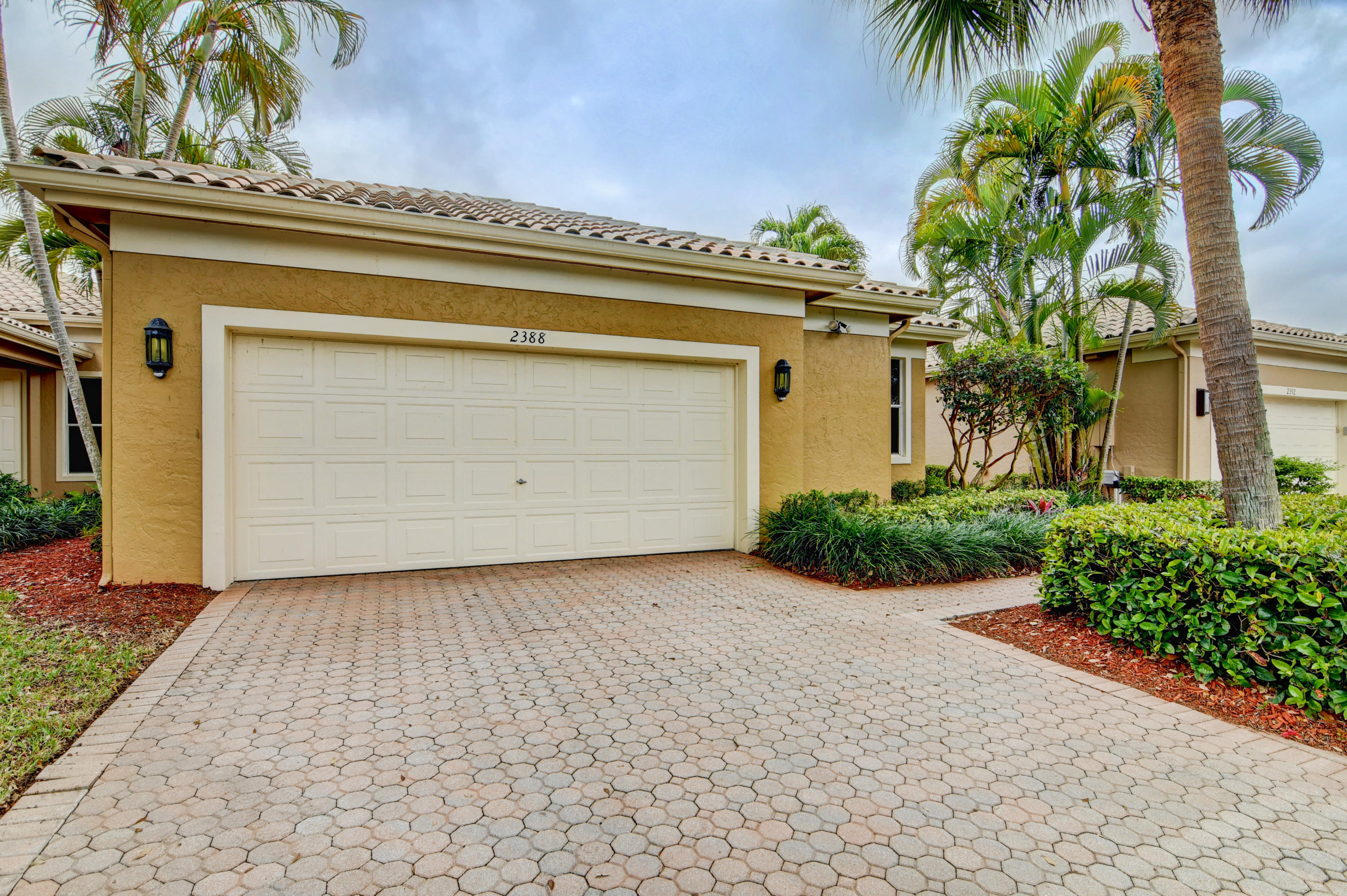 2388 Northwest 67th Street Boca Raton, FL 33496 - Photo 3 of 36 04_dsc_0858_59_60_61_62
