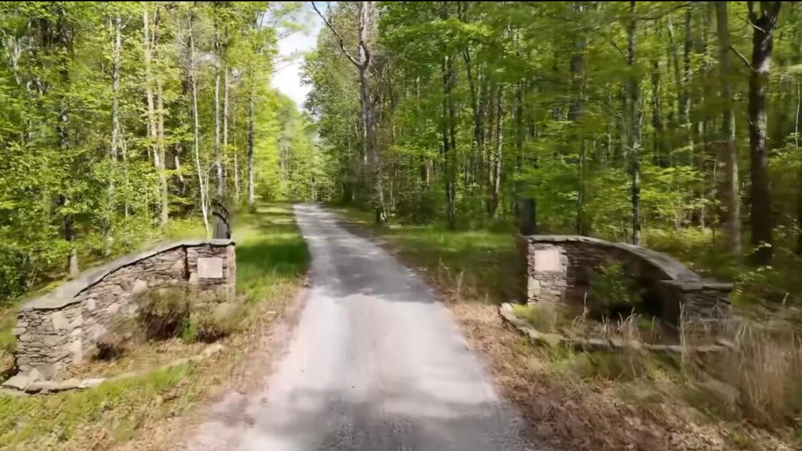 8993 Big Bend Road Signal Mountain, TN 37377 - Photo 6 of 30 Gallery Image 6