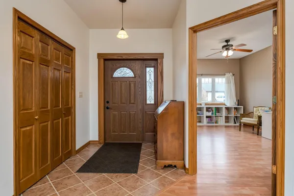 $415,000 | 101 Shoreview Drive, Elysian, MN 56028