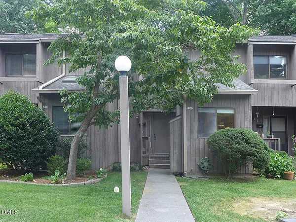 $1,950 | 424 Fairoaks Circle, Chapel Hill, NC 27516