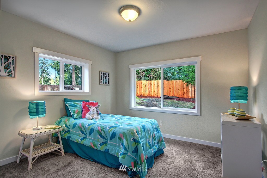 9622 234th Street Southwest Edmonds, WA 98020 - Photo 14 of 18 Gallery Image 14
