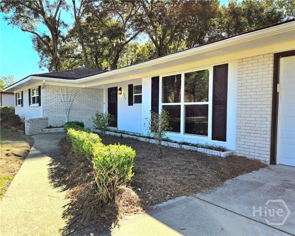 1027 Mohawk Street Savannah, GA 31419 - Photo 3 of 50