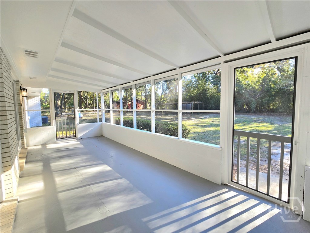 1027 Mohawk Street Savannah, GA 31419 - Photo 10 of 50