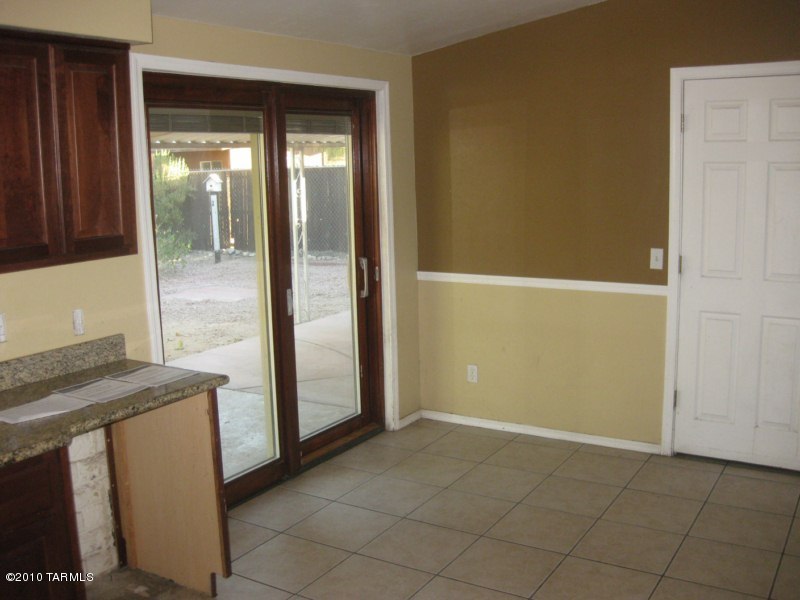 2342 Las Lomitas Road Tucson, AZ 85741 - Photo 3 of 13