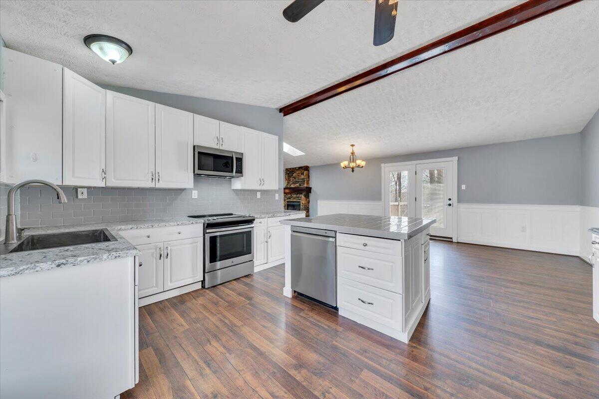 80 Walnut Landing Circle Hardy, VA 24101 - Photo 14 of 53 18-MIB02961