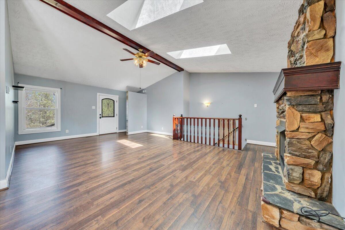 80 Walnut Landing Circle Hardy, VA 24101 - Photo 6 of 53 08-MIB02922