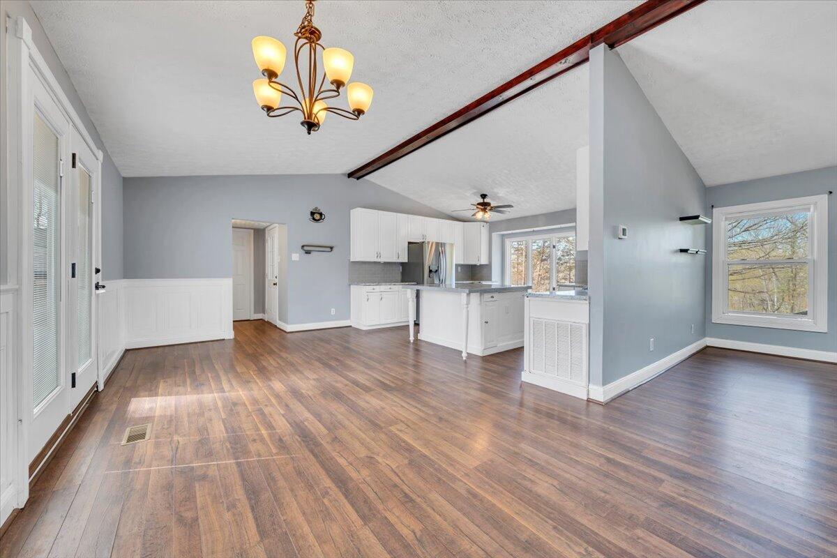 80 Walnut Landing Circle Hardy, VA 24101 - Photo 9 of 53 12-MIB02940