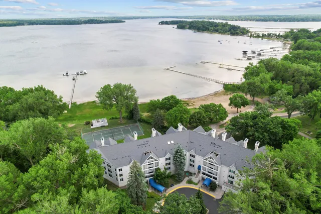 $549,000 | 5009 Lake Avenue, Unit 201, White Bear Lake, MN 55110