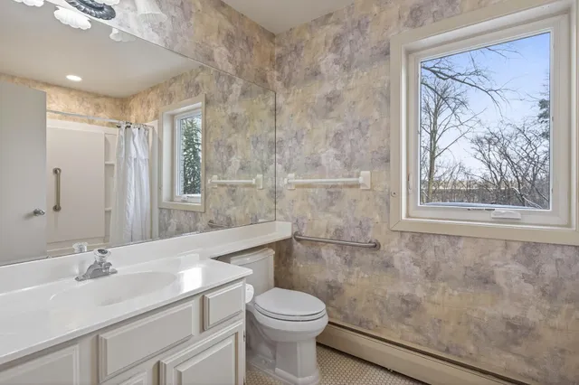 $549,000 | 5009 Lake Avenue, Unit 201, White Bear Lake, MN 55110