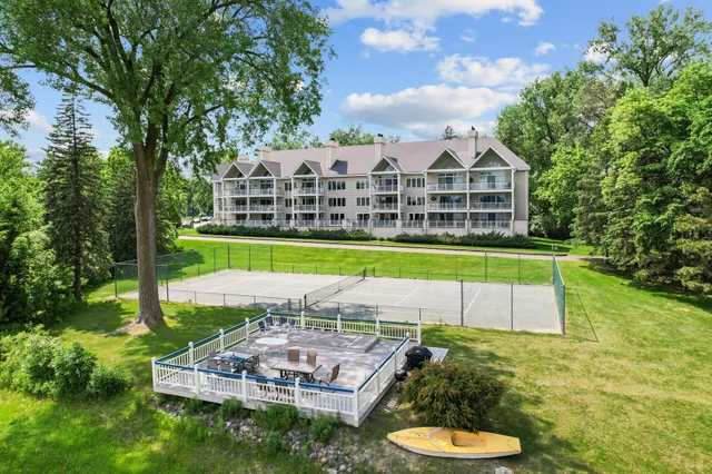 $549,000 | 5009 Lake Avenue, Unit 201, White Bear Lake, MN 55110