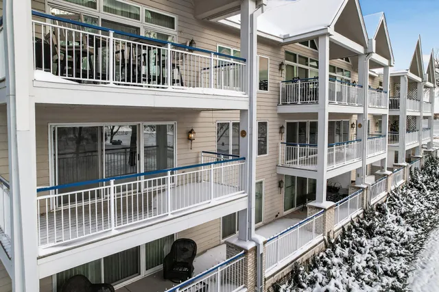 $549,000 | 5009 Lake Avenue, Unit 201, White Bear Lake, MN 55110