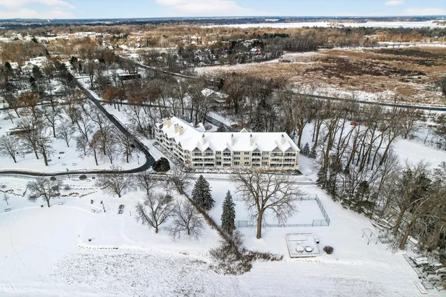 $549,000 | 5009 Lake Avenue, Unit 201, White Bear Lake, MN 55110