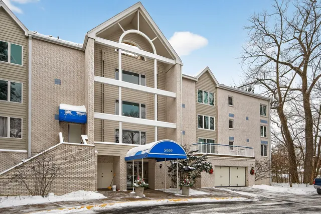 $549,000 | 5009 Lake Avenue, Unit 201, White Bear Lake, MN 55110