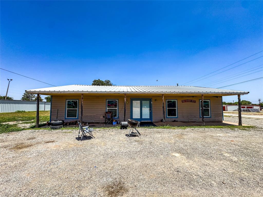 707 South Avenue Avenue East Haskell, TX 79521 - Photo 1 of 12