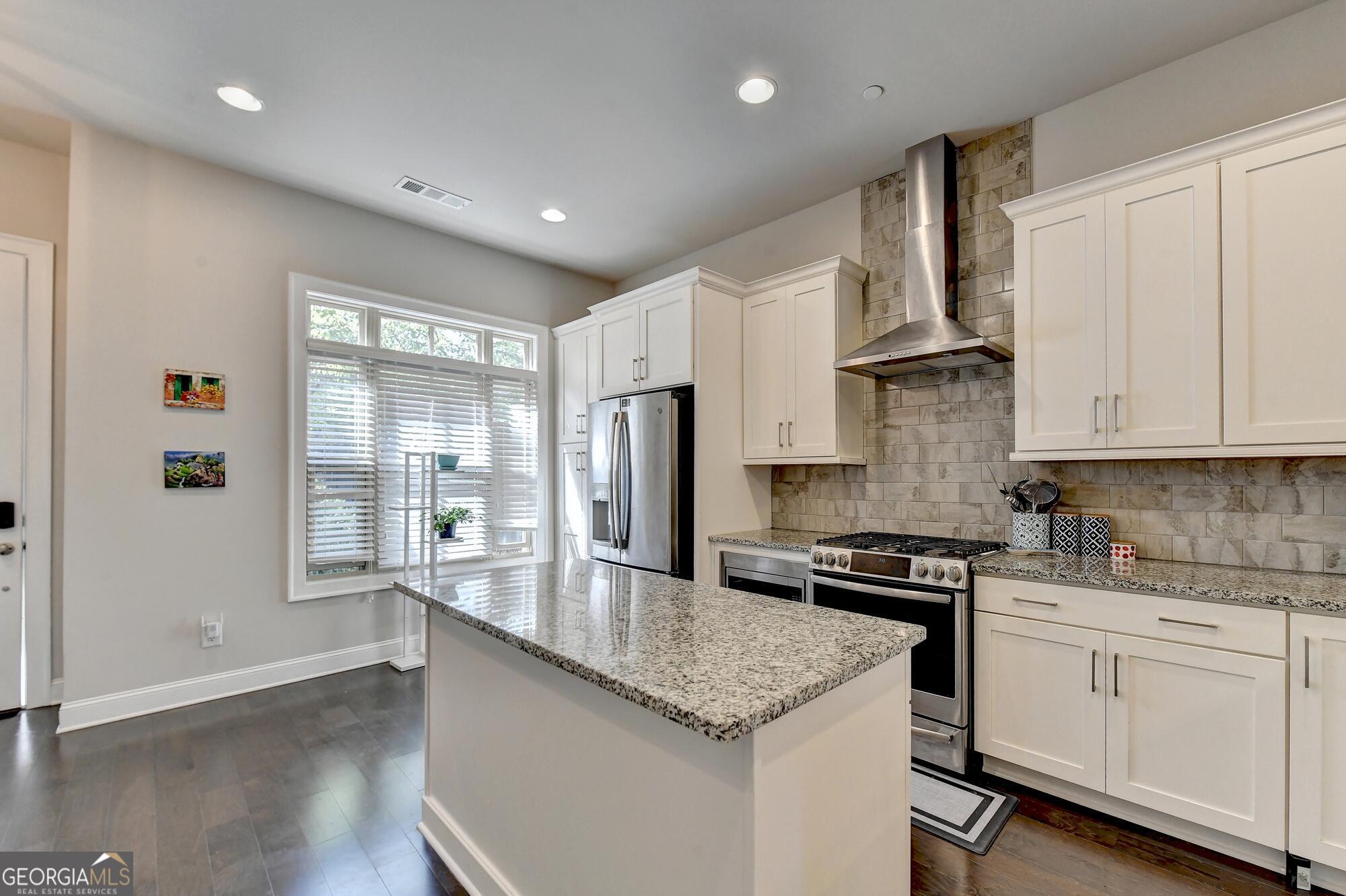 4245 Deming Circle Sandy Springs, GA 30342 - Photo 8 of 31