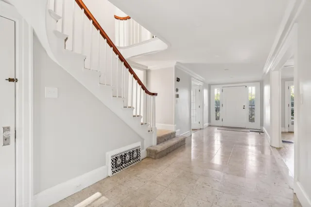 $1,320,000 | 328 Blackstrap Road, Falmouth, ME 04105