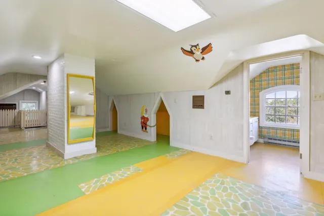 $1,320,000 | 328 Blackstrap Road, Falmouth, ME 04105