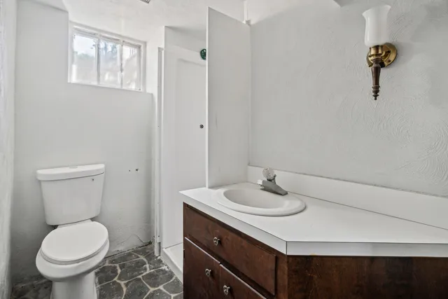 $1,320,000 | 328 Blackstrap Road, Falmouth, ME 04105